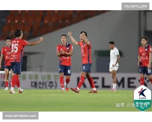 韩足晚报：2025年K联全明星赛激战一球分胜负精彩纷呈